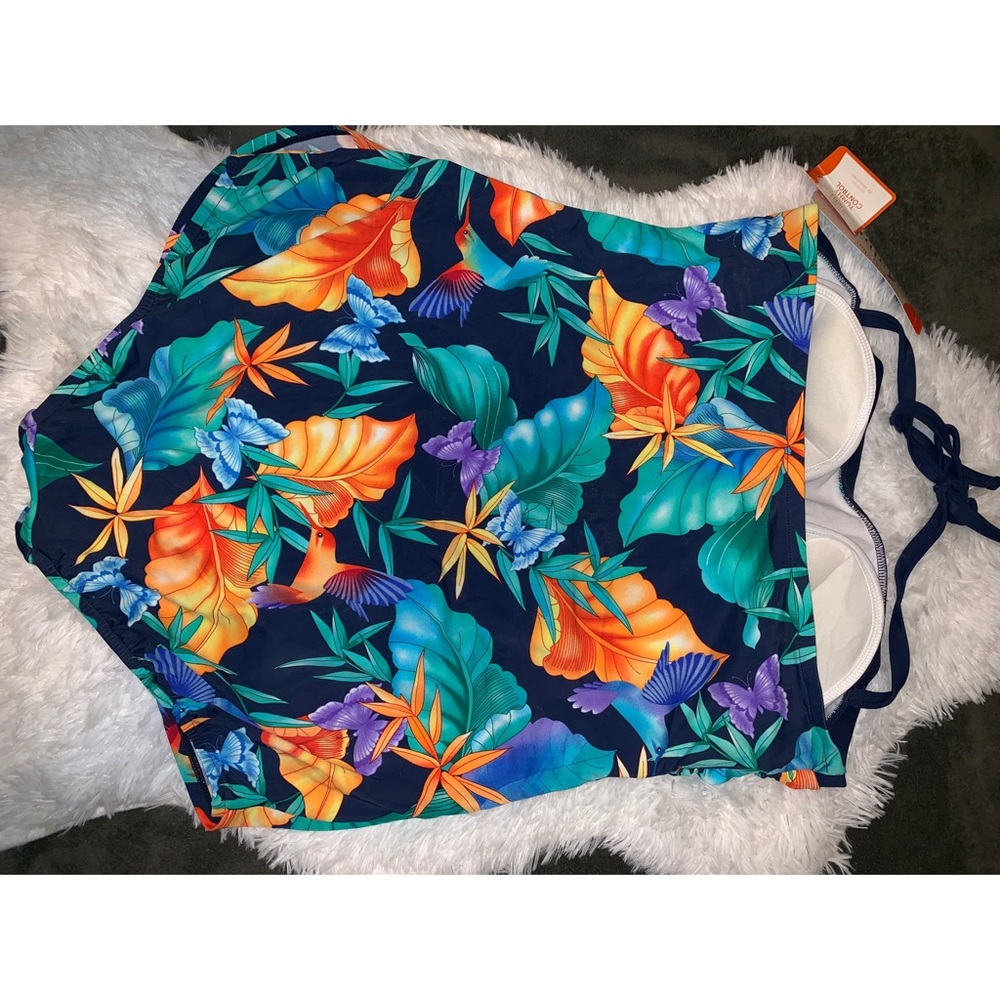 Beautiful Women’s swimsuit size 2X